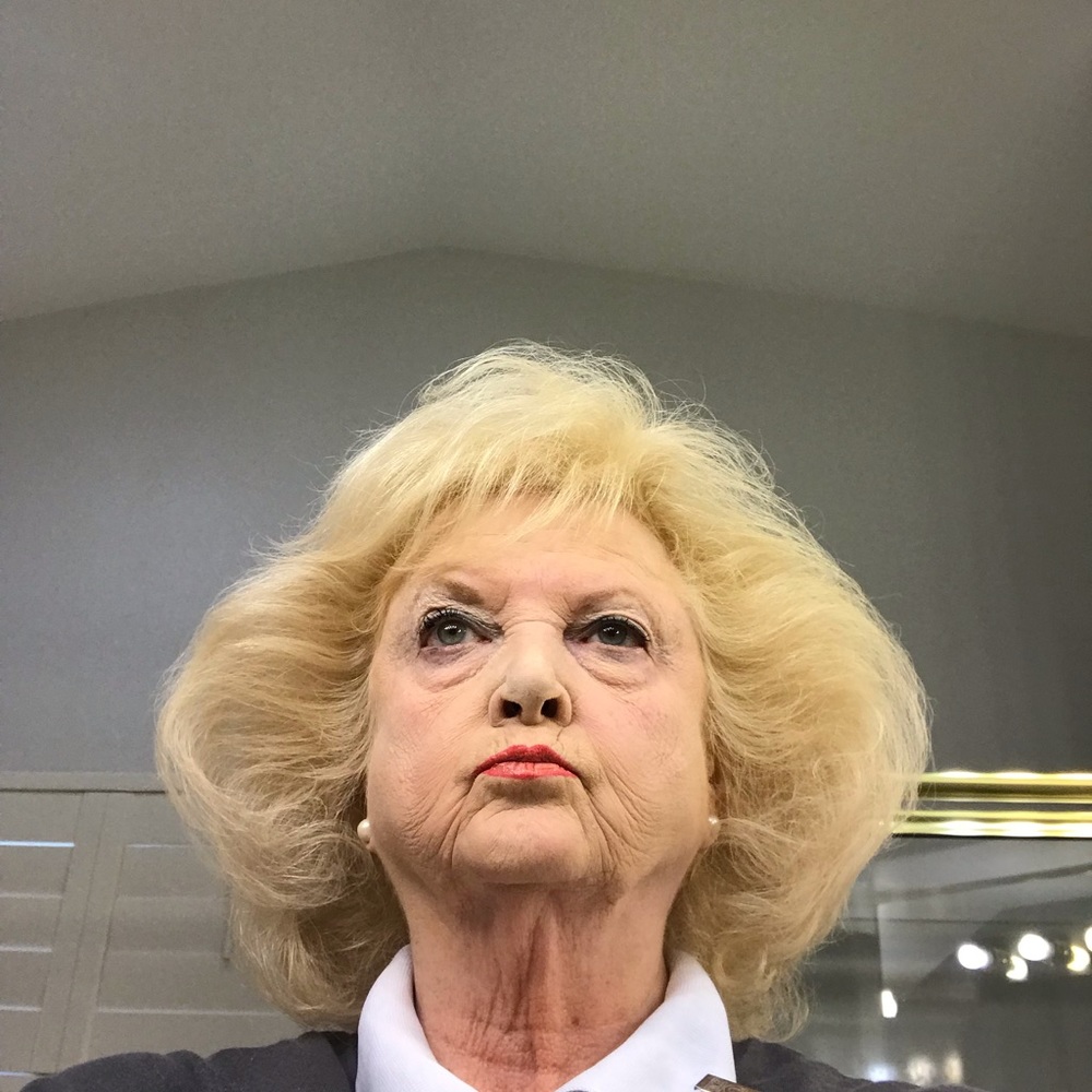 Meet your Posher, Carolyn